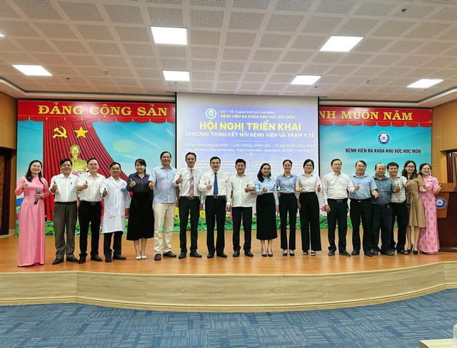 Kết nối bệnh viện – trạm y tế, nâng chất chăm sóc sức khỏe từ cơ sở - Ảnh 4.