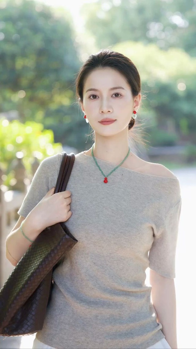 Năng lực đ&aacute;ng nể nhất của một người kh&ocirc;ng phải kh&ocirc;n kh&eacute;o hay giỏi t&iacute;nh to&aacute;n, m&agrave; l&agrave; một chữ n&agrave;y - Ảnh 2.