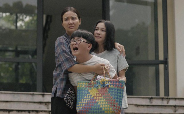 Huyền Lizzie bán rau nuôi 2 con trên màn ảnh- Ảnh 3.