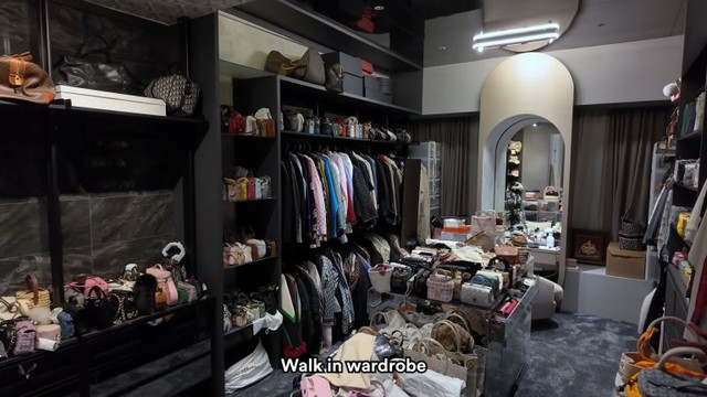 Căn penthouse rộng 557 m2 của một b&agrave; mẹ đơn th&acirc;n nổi tiếng SN 1991, sống c&ugrave;ng h&agrave;ng ng&agrave;n chiếc t&uacute;i hiệu sau 2 lần ly h&ocirc;n - Ảnh 8.