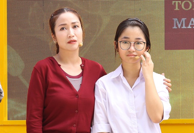 Nữ NSƯT SN 1984 dạy con về tiền, ngỡ ng&agrave;ng khi con trai n&oacute;i thẳng 1 chuyện- Ảnh 1.