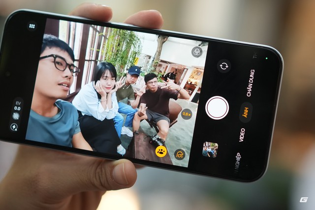 Đ&acirc;y l&agrave; OPPO A7 Pro 5G: Smartphone d&ograve;ng A đầu ti&ecirc;n khiến m&igrave;nh chủ động lật camera selfie khi đi chơi - Ảnh 3.