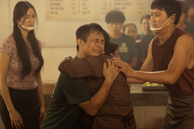 Uỷ vi&ecirc;n Uỷ ban Trung ương LHTN Việt Nam vừa được vinh danh: Ước mơ l&agrave;m ca sĩ, căn bệnh lạ kh&ocirc;ng ngăn được nghị lực - Ảnh 8.