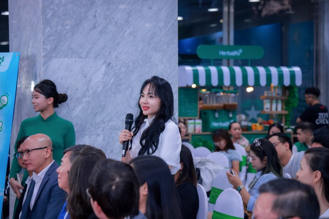  Herbalife Việt Nam đồng h&agrave;nh c&ugrave;ng chương tr&igrave;nh &ldquo;Sinh vi&ecirc;n Thế hệ Mới 2026&rdquo;, tiếp sức Gen Z Việt từ &yacute; tưởng đến h&agrave;nh động  - Ảnh 4.