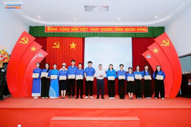Phát triển mô hình đào tạo liên ngành về thanh thiếu niên trong bối cảnh chuyển đổi số và những biến đổi xã hội mới - Ảnh 3.
