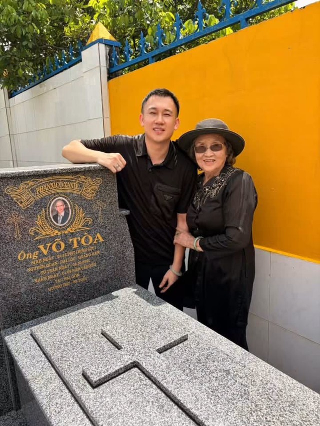 Mẹ Hoài Linh về quê trước khi con trai đi Mỹ - Ảnh 1.