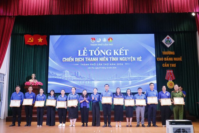 Cần Thơ tổng kết Chiến dịch “Thanh niên tình nguyện hè” năm 2026: Trưởng thành từ thực tiễn, lan tỏa những giá trị vì cộng đồng - Ảnh 1.