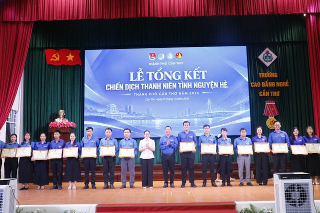 Cần Thơ tổng kết Chiến dịch “Thanh niên tình nguyện hè” năm 2026: Trưởng thành từ thực tiễn, lan tỏa những giá trị vì cộng đồng - Ảnh 4.
