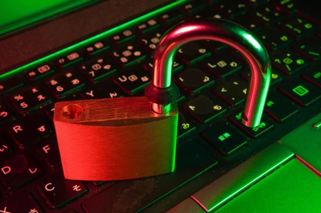 Hứa giải mã ransomware, công ty bị tố âm thầm trả tiền để hacker mở khoá rồi hưởng chênh lệch - Ảnh 2.