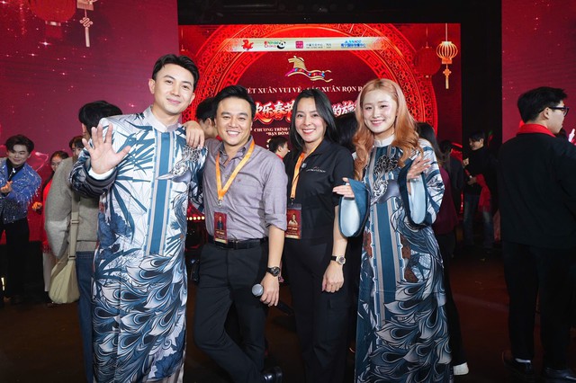 Đạo diễn Phan Bảo tự h&agrave;o v&agrave; hạnh ph&uacute;c khi thực hiện chương tr&igrave;nh đ&oacute;n Tết Nguy&ecirc;n đ&aacute;n to&agrave;n cầu 2026 &ldquo;Bạn đồng h&agrave;nh của tuổi thanh xu&acirc;n&rdquo; - Ảnh 3.