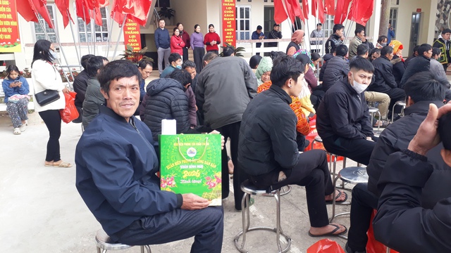 Mang tết ấm, xu&acirc;n vui về miền bi&ecirc;n cương Mẫu Sơn lạnh gi&aacute;- Ảnh 4.