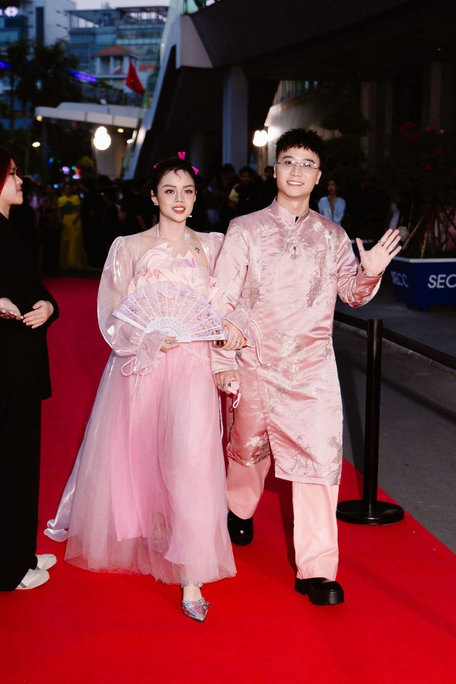 Tr&agrave;n ngập visual, content creator đầu tư kh&ocirc;ng k&eacute;m g&igrave; sao Vbiz tại WeChoice 2025- Ảnh 1.