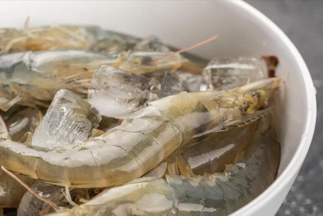 Đi chợ sắm Tết: 3 thực phẩm n&agrave;y kh&ocirc;ng thể để qu&aacute; 3 ng&agrave;y, cất tủ lạnh vẫn c&oacute; thể g&acirc;y ngộ độc- Ảnh 3.