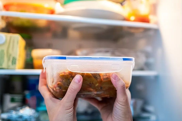 Đi chợ sắm Tết: 3 thực phẩm n&agrave;y kh&ocirc;ng thể để qu&aacute; 3 ng&agrave;y, cất tủ lạnh vẫn c&oacute; thể g&acirc;y ngộ độc- Ảnh 4.