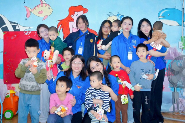 Trao y&ecirc;u thương 2026: H&agrave;nh tr&igrave;nh lan tỏa y&ecirc;u thương đến c&aacute;c em b&eacute; ch&ugrave;a Hồi Long - Ảnh 1.