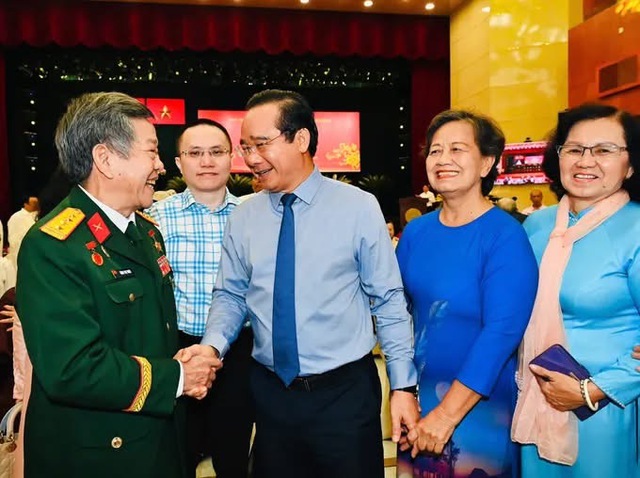 Giữ g&igrave;n, ph&aacute;t huy gi&aacute; trị truyền thống c&aacute;c thế hệ đi trước d&agrave;y c&ocirc;ng vin đắp - Ảnh 7.