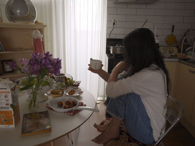 Sau bữa ăn, 3 th&oacute;i quen tưởng v&ocirc; hại lại &acirc;m thầm l&agrave;m tăng nguy cơ vi&ecirc;m dạ d&agrave;y, ung thư thực quản - Ảnh 2.