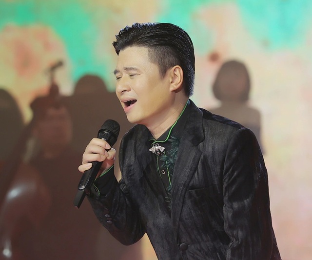 Nam NSND là lãnh đạo: "Chưa năm nào tôi thoát ra được"- Ảnh 2. Nam NSND là lãnh đạo: "Chưa năm nào tôi thoát ra được"- Ảnh 2.