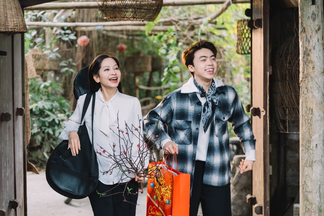 Vũ Diệu Thảo c&ugrave;ng nam ca sĩ Gen Z kể chuyện Tết b&igrave;nh an- Ảnh 1.