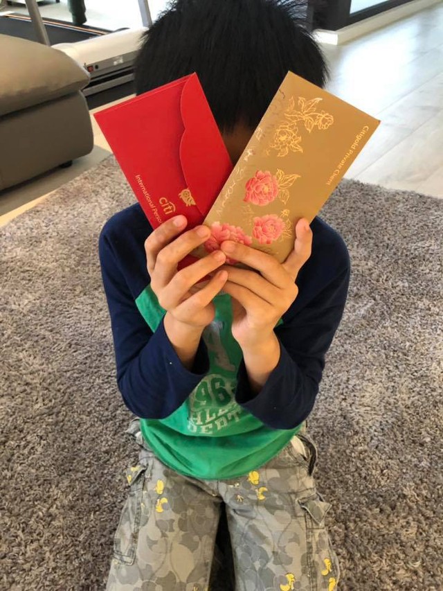 Đầu năm chẳng cần xem tử vi, cứ th&aacute;i độ của cha mẹ với l&igrave; x&igrave; của con l&agrave; biết ngay tương lai đứa trẻ gi&agrave;u hay ngh&egrave;o - Ảnh 2.