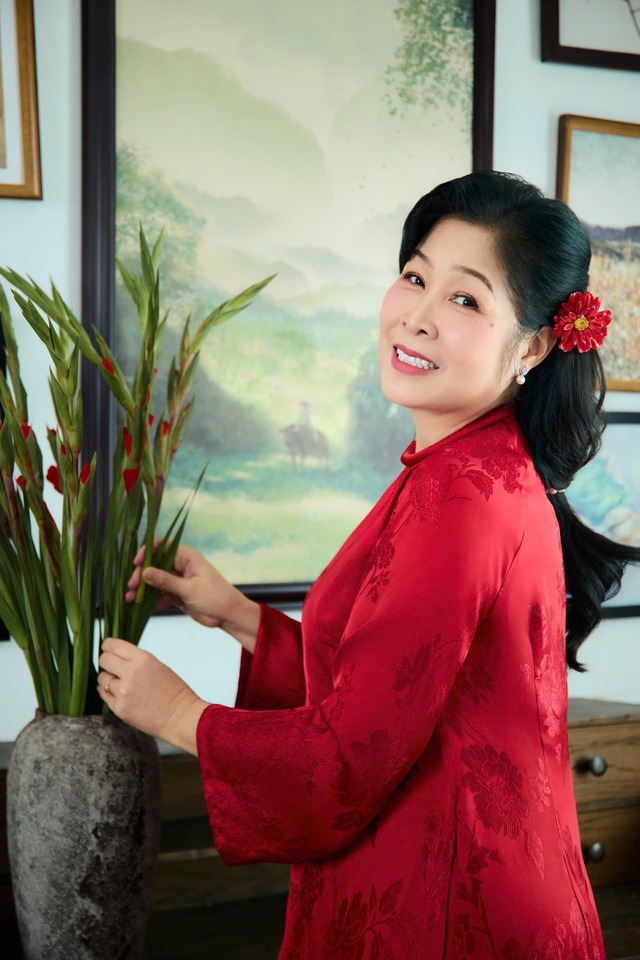 Nữ NSND tuổi ngựa cưới t&agrave;i từ m&agrave;n bạc lừng danh, sở hữu biệt thự ho&agrave;nh tr&aacute;ng giữa trung t&acirc;m TP.HCM - Ảnh 1.