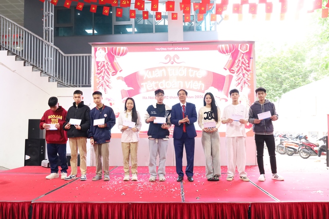 Trường THPT Đ&ocirc;ng Kinh tổ chức chương tr&igrave;nh &ldquo;Xu&acirc;n gắn kết &ndash; Tết đo&agrave;n vi&ecirc;n&rdquo; ch&agrave;o mừng Xu&acirc;n B&iacute;nh Ngọ 2026 - Ảnh 4.