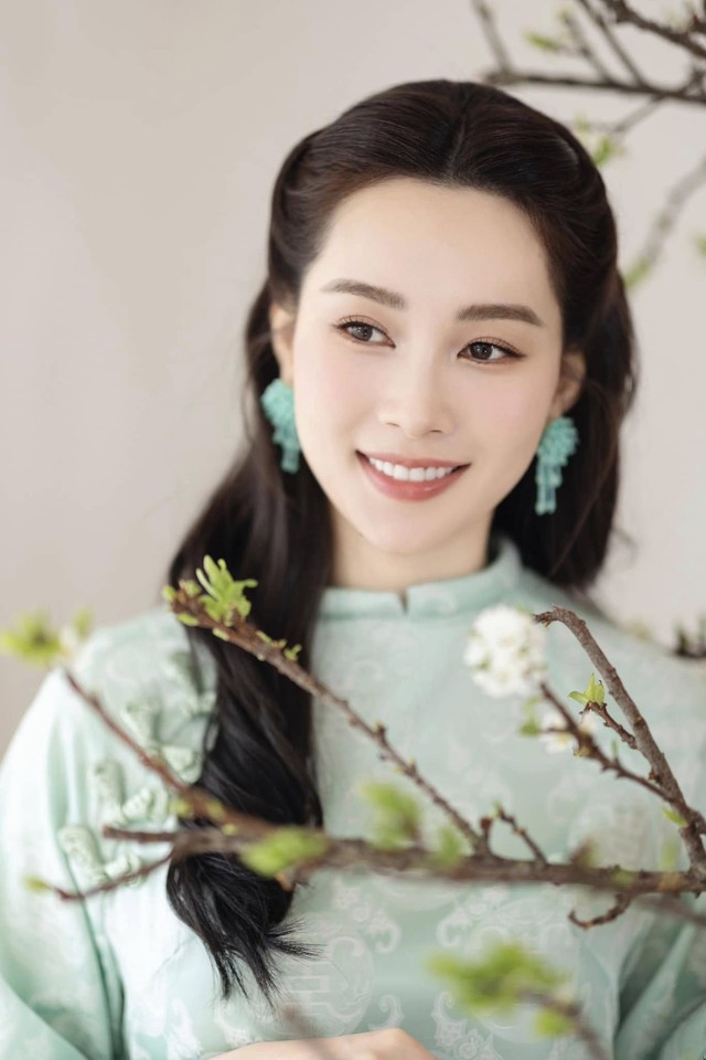 Đặng Thu Thảo gia nhập đường đua ảnh Tết, nhìn vào chỉ biết chốt 2 chữ! - Ảnh 4.