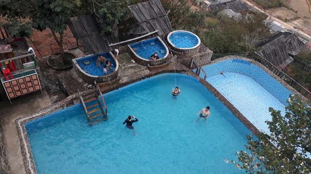 L&ecirc;n x&atilde; Hạnh Ph&uacute;c ăn tết c&ugrave;ng Homestay Đồi Ch&egrave;- Ảnh 5.