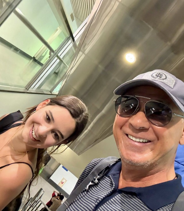 "Bố" Mỹ Tâm đang đi chúc Tết bị nhầm là xe ôm và cái kết - Ảnh 2.