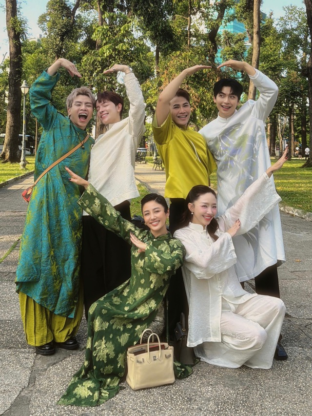 T&oacute;c Ti&ecirc;n sang Mỹ đ&oacute;n Tết c&ugrave;ng gia đ&igrave;nh  - Ảnh 3.