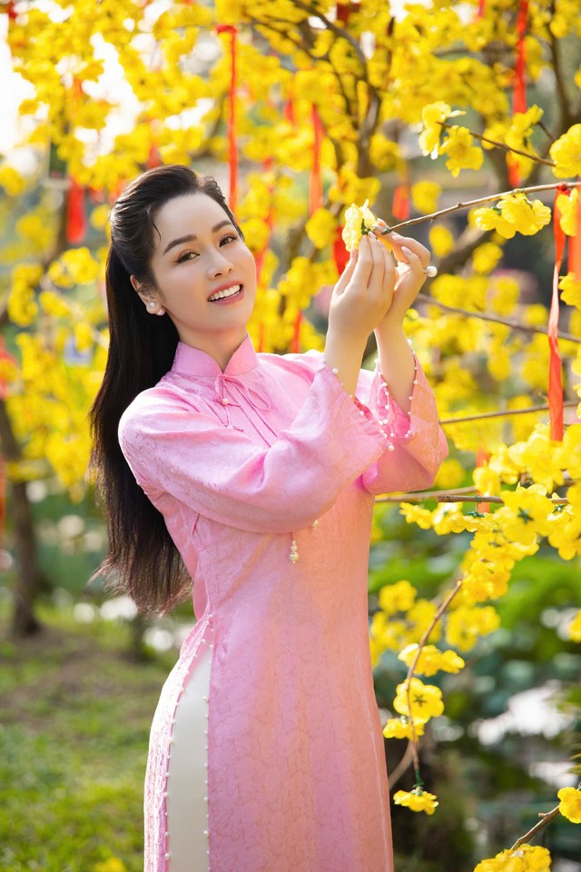 Nữ nghệ sĩ làm mẹ đơn thân vì yêu ai cũng khổ, 40 tuổi tự sinh con, sở hữu biệt thự 20 tỷ ở TP.HCM- Ảnh 5. Nữ nghệ sĩ làm mẹ đơn thân vì yêu ai cũng khổ, 40 tuổi tự sinh con, sở hữu biệt thự 20 tỷ ở TP.HCM- Ảnh 5.