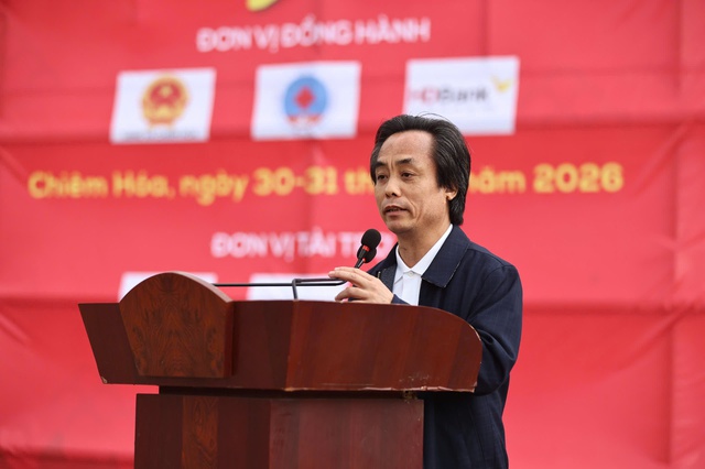 Nh&agrave; b&aacute;o Phạm Văn H&agrave; &ndash; Gi&aacute;m đốc Truyền h&igrave;nh Nh&acirc;n đạo, Trưởng Ban tổ chức ph&aacute;t biểu khai mạc.