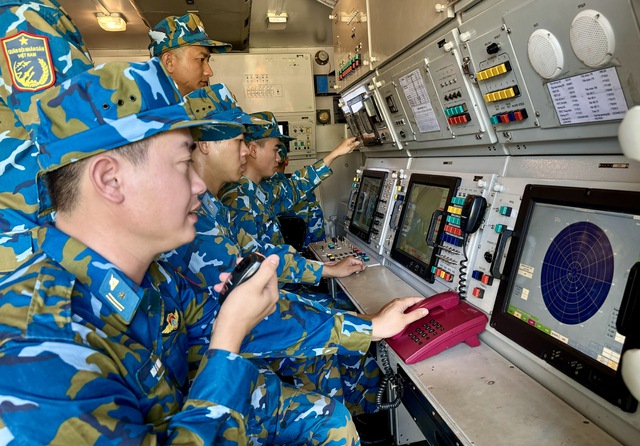 Sư đoàn Phòng không 375: Vui Xuân mới nhưng không lơ là cảnh giác- Ảnh 5. Sư đoàn Phòng không 375: Vui Xuân mới nhưng không lơ là cảnh giác- Ảnh 5.