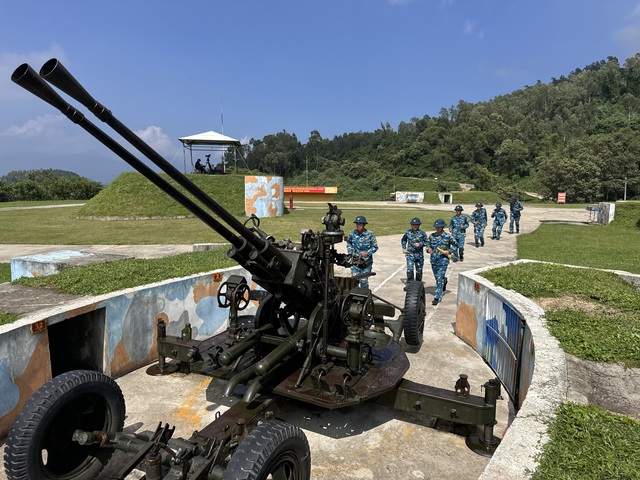 Sư đoàn Phòng không 375: Vui Xuân mới nhưng không lơ là cảnh giác- Ảnh 7. Sư đoàn Phòng không 375: Vui Xuân mới nhưng không lơ là cảnh giác- Ảnh 7.