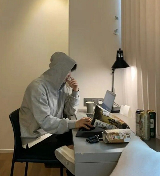 Cầm 330 triệu đi đầu tư chứng khoán, vật vã suốt 10 năm: Tôi "lãi" 5 bài học không sách vở nào dạy- Ảnh 3. Cầm 330 triệu đi đầu tư chứng khoán, vật vã suốt 10 năm: Tôi "lãi" 5 bài học không sách vở nào dạy- Ảnh 3.