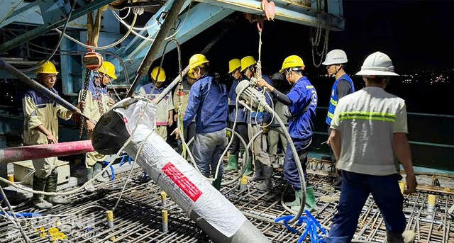 Lộ diện thời điểm cầu d&acirc;y văng c&oacute; tĩnh kh&ocirc;ng cao nhất Việt Nam "về đ&iacute;ch"- Ảnh 1.