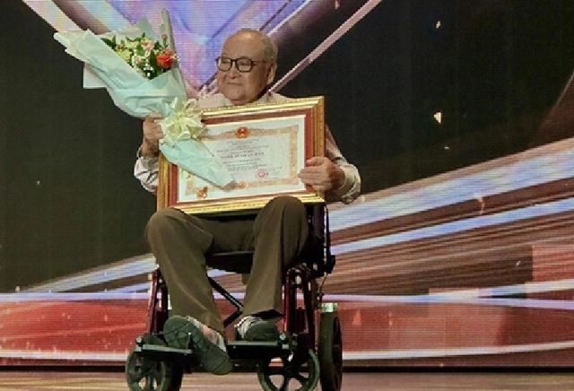Nam NSND 87 tuổi từ chối v&agrave;o viện dưỡng l&atilde;o: "N&oacute;i tới l&agrave; t&ocirc;i chịu kh&ocirc;ng nổi"   - Ảnh 1.