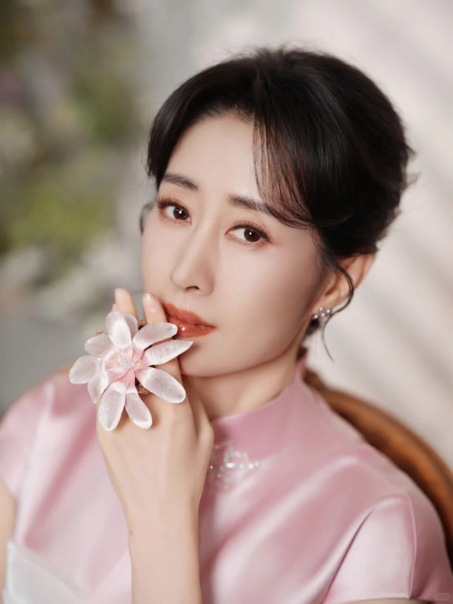 Phụ nữ bước qua tuổi 30 mới thấu: Tiết kiệm l&agrave; đổi vận, đi ngủ sớm l&agrave; giữ mạng, học c&aacute;ch ở một m&igrave;nh l&agrave; dưỡng t&acirc;m - Ảnh 1.