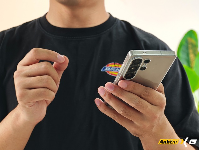 Reviewer Hải Triều đ&aacute;nh gi&aacute; Galaxy S25 Ultra sau 1 năm sử dụng: Kh&ocirc;ng chỉ l&agrave; smartphone, m&agrave; l&agrave; "cần c&acirc;u cơm" thực sự- Ảnh 7.