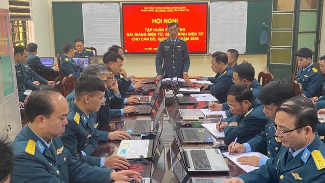 Khoa C&ocirc;ng t&aacute;c đảng, c&ocirc;ng t&aacute;c ch&iacute;nh trị (Học viện Ph&ograve;ng kh&ocirc;ng-Kh&ocirc;ng qu&acirc;n): Giảng dạy l&yacute; luận s&aacute;t thực tiễn, gắn liền với đơn vị - Ảnh 1.