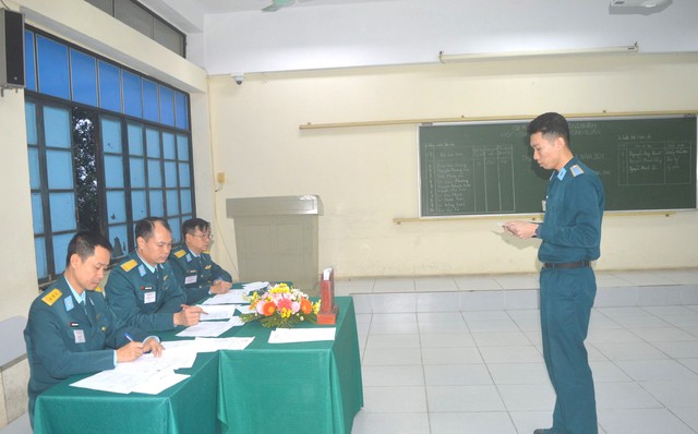 Khoa C&ocirc;ng t&aacute;c đảng, c&ocirc;ng t&aacute;c ch&iacute;nh trị (Học viện Ph&ograve;ng kh&ocirc;ng-Kh&ocirc;ng qu&acirc;n): Giảng dạy l&yacute; luận s&aacute;t thực tiễn, gắn liền với đơn vị - Ảnh 2.