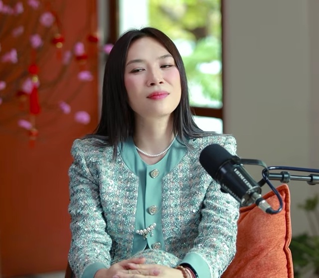 Nữ ca sĩ nổi tiếng bậc nhất Việt Nam: "T&ocirc;i phải chịu tr&aacute;ch nhiệm cho 200 người đ&oacute;"- Ảnh 1.