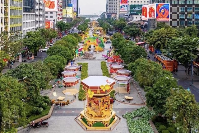 Đường hoa Nguyễn Huệ xuân Bính Ngọ 2026: “Bản giao hưởng ngàn hoa” giữa lòng thành phố hiện đại - Ảnh 7.