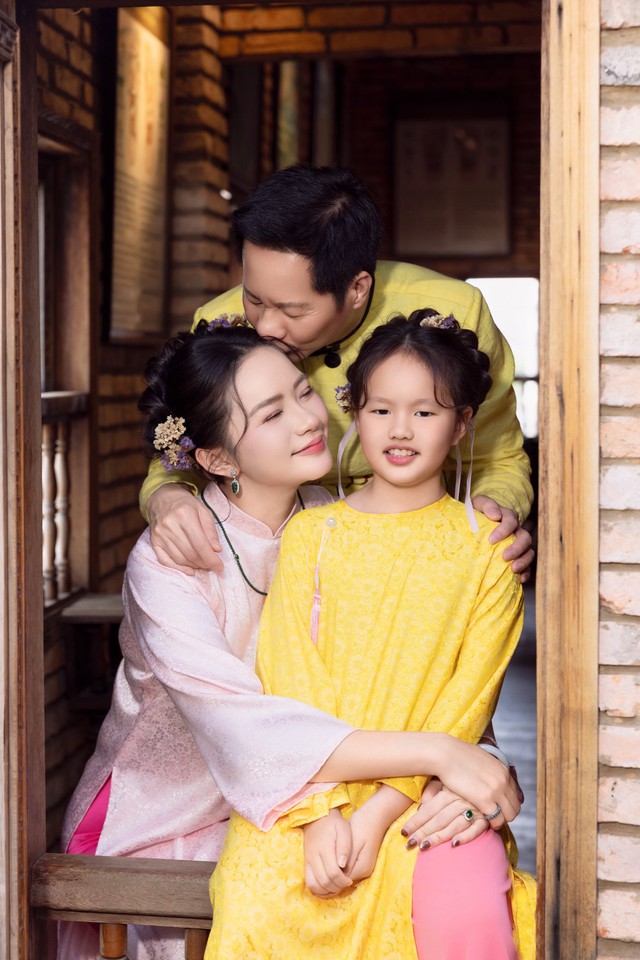 Đại gia U65 si mê mỹ nhân Việt kém 26 tuổi bất chấp thế nào, tặng toàn bộ tài sản hàng trăm tỷ- Ảnh 3. Đại gia U65 si mê mỹ nhân Việt kém 26 tuổi bất chấp thế nào, tặng toàn bộ tài sản hàng trăm tỷ- Ảnh 3.