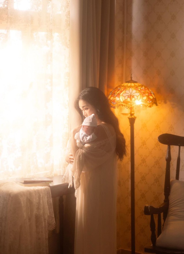 Bầu 8 th&aacute;ng bị nh&agrave; chồng 