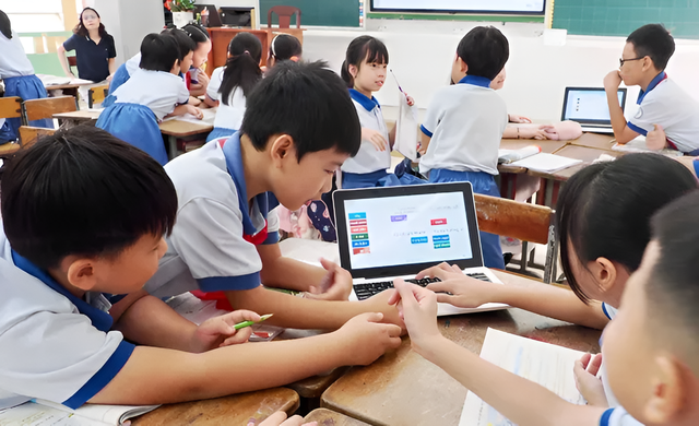 &ldquo;Sau n&agrave;y AI l&agrave;m hết rồi, con học để l&agrave;m g&igrave;?&rdquo; - Ảnh 1.