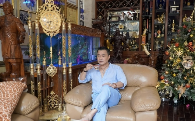 Nam nghệ sĩ Việt được trả c&aacute;t-x&ecirc; kỷ lục 60 c&acirc;y v&agrave;ng, cả nh&agrave; kh&ocirc;ng đại gia cũng l&agrave; CEO gi&agrave;u nức tiếng- Ảnh 6.