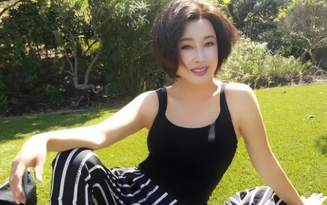 Mỹ nhân U80 vẫn không ngại diễn vai thiếu nữ: Có 4 mẹo chống nhăn ngăn già phụ nữ trung niên không nên bỏ qua - Ảnh 3.