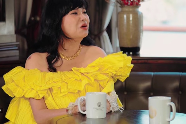 NSND Thanh Lam ngồi du thuyền, nhắc đ&agrave;n em: "Đừng c&oacute; n&oacute;i mỉa chị"- Ảnh 1.