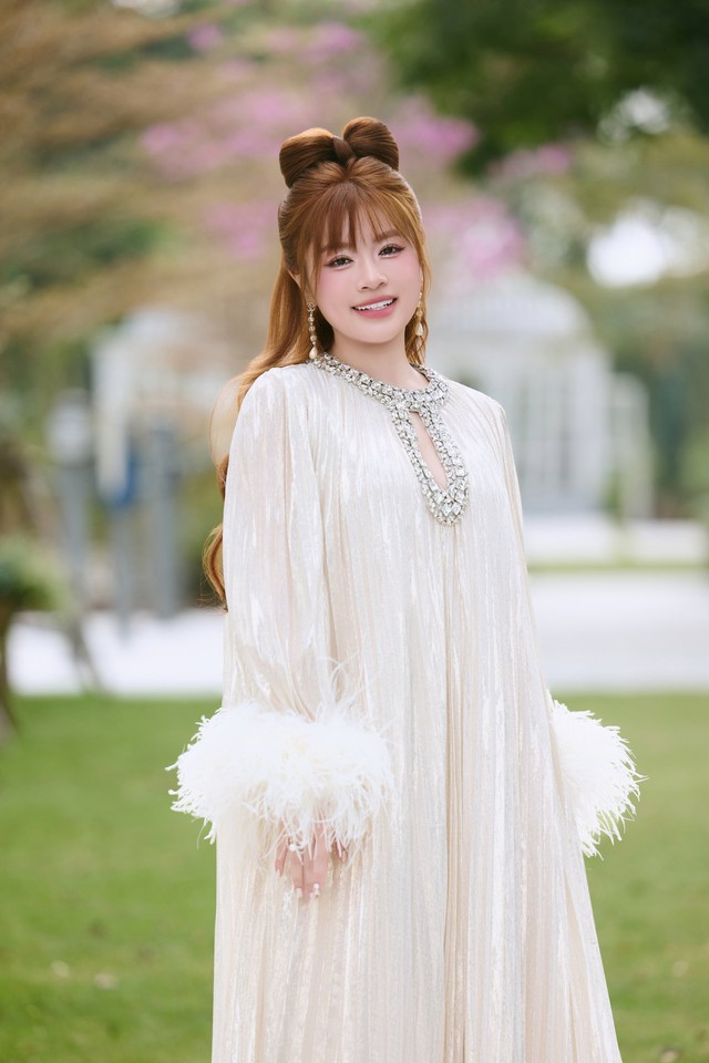 Nữ ca sĩ xinh đẹp được chồng y&ecirc;u chiều nhất nh&igrave; Việt Nam- Ảnh 2.